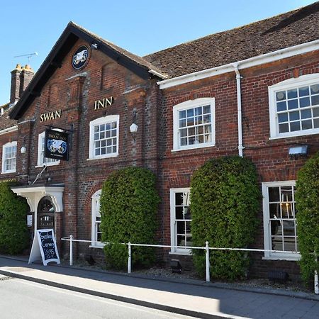 The Swan Inn Sturminster Newton Dış mekan fotoğraf